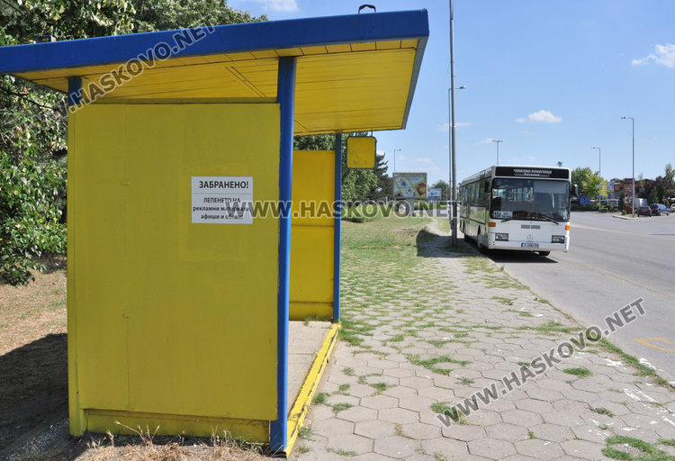 По Кърджалийска указателни табели за транспортните схими в града също липсват