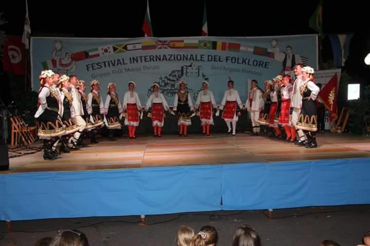 Димитровградски танцьори представиха българския фолклор в Италия