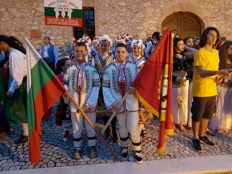 Димитровградски танцьори представиха българския фолклор в Италия