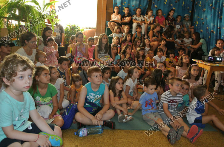 Децата учиха за океаните в Забавното лято на библиотеката