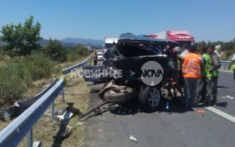 Кърджалиец смачкан в джип между 2 ТИР-а