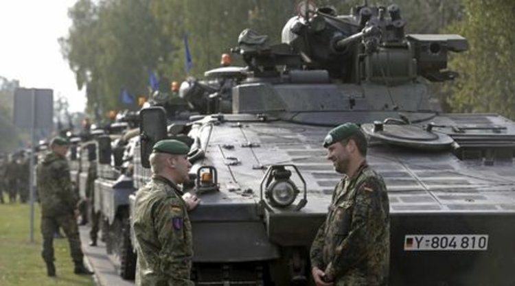 НАТО и Русия обсъждат батальоните в Полша и балтийските страни