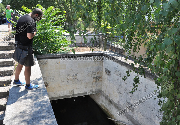 Пак зарибиха подлеза до гарата, вадили лакът щука
