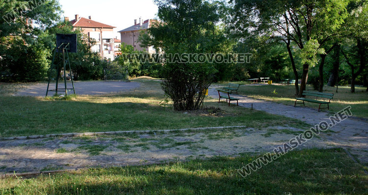 Съдът спря заповеди на кмета за изземване на два парка в Хасково