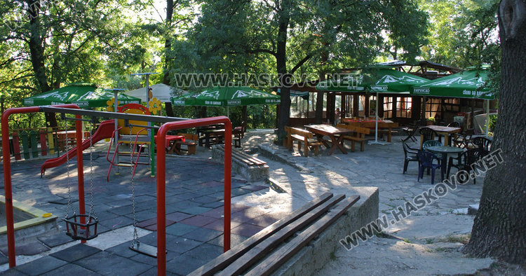 Съдът спря заповеди на кмета за изземване на два парка в Хасково