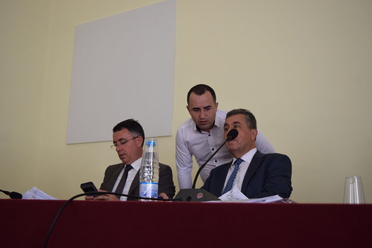 GPS- система ще контролира сметовозите в Кърджали,кмет и съветници искат чист град 