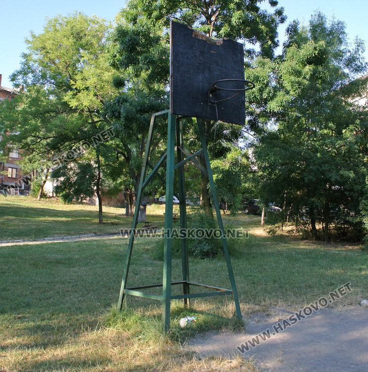 Съдът спря заповеди на кмета за изземване на два парка в Хасково