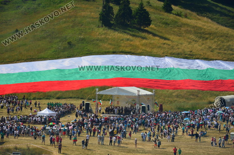 300 гайди огласиха Рожен, съборът без задръствания и тапи, утре се чака вълната туристи