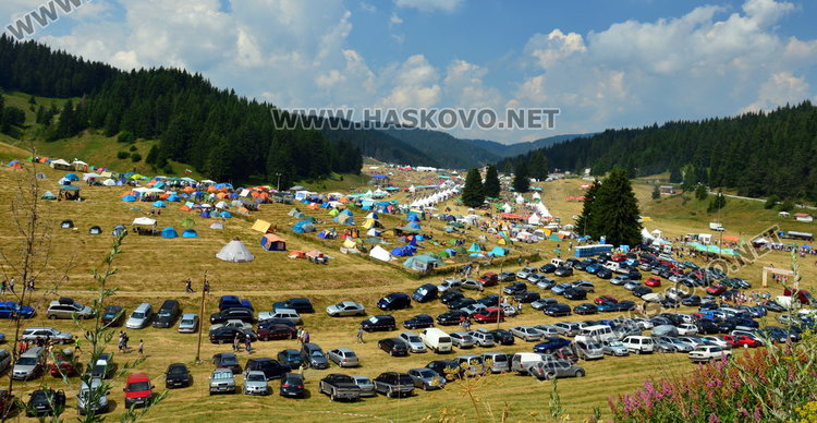 300 гайди огласиха Рожен, съборът без задръствания и тапи, утре се чака вълната туристи