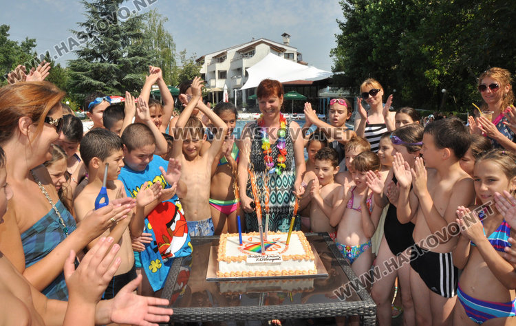 Торта и аква зумба за финал на Забавното лято