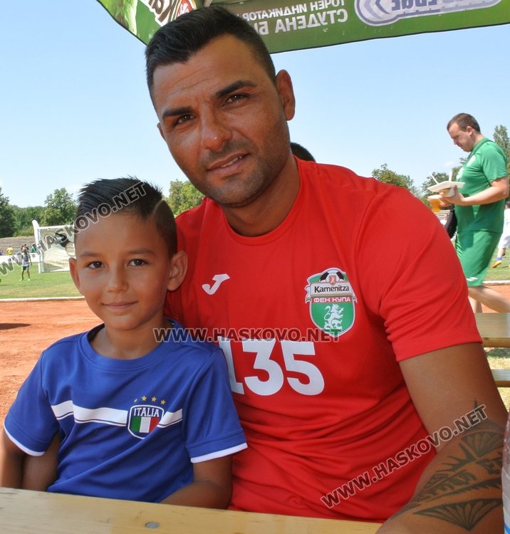 Емил Ангелов с малкия си син