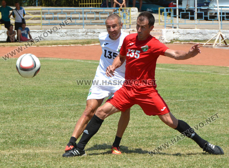 Иво Конгалов (вдясно)