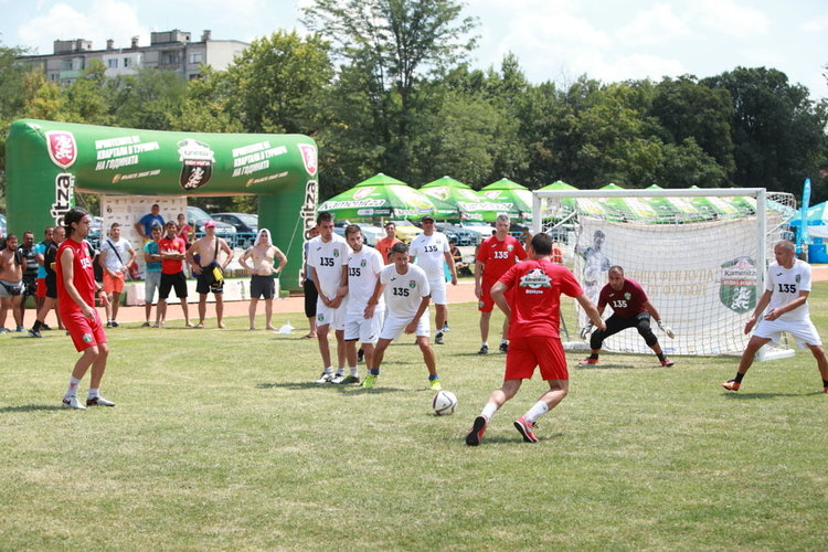 От Димитровград: Смолянчани регионални шампиони в турнира Фен Купа 2016 