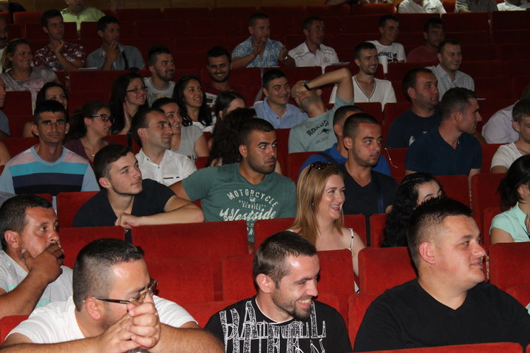 Участието на младите в политиката, дискутира Младежкото ДПС