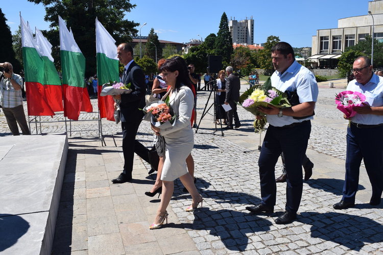  Апостолът:Само истината ни прави свободни!