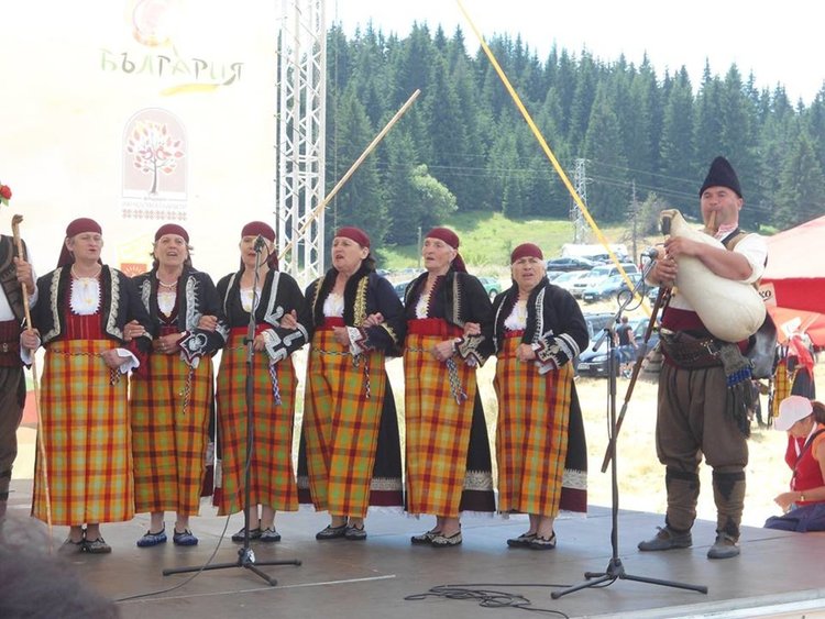 Златен плакет и първи награди за участниците от Чепеларе на събора на Рожен