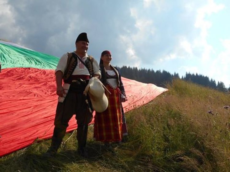 Златен плакет и първи награди за участниците от Чепеларе на събора на Рожен