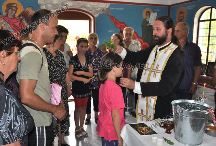 Кмет и земеделци дадоха курбан за Илинден в Сираково