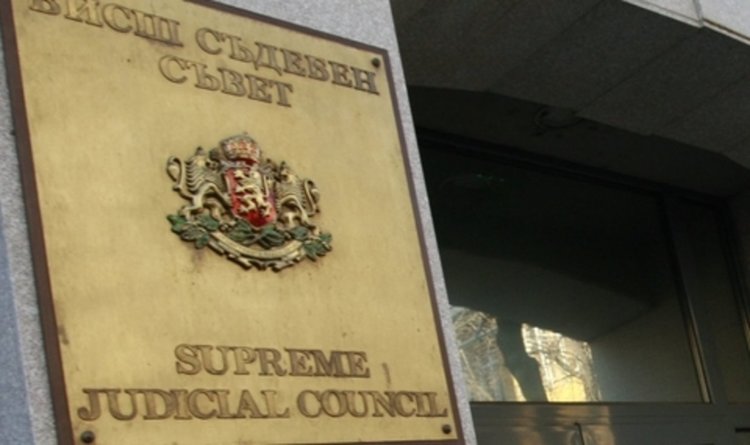 Военни съдилища си измисляли работа, закриват ги