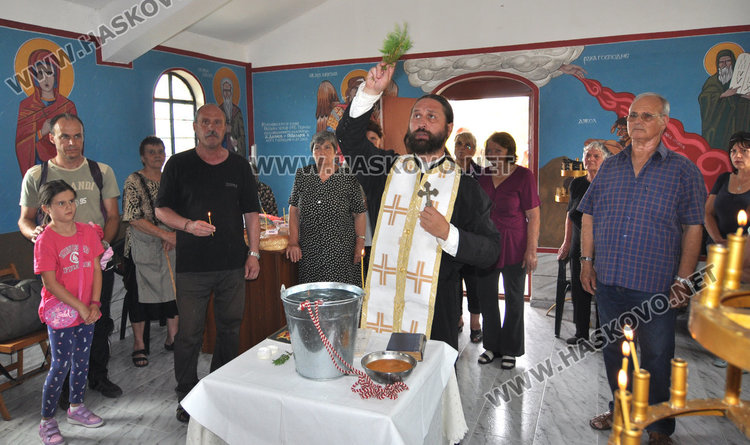 Кмет и земеделци дадоха курбан за Илинден в Сираково