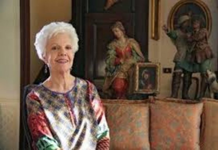 Обраха бижута за 200 000 евро от дома на Райна Кабаиванска