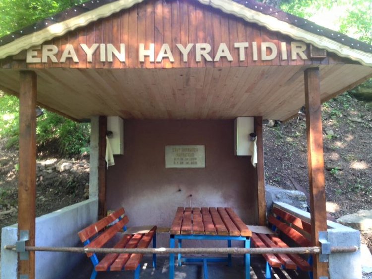 Изградиха чешма край Теменуга в памет на нелепо загиналия Ерай