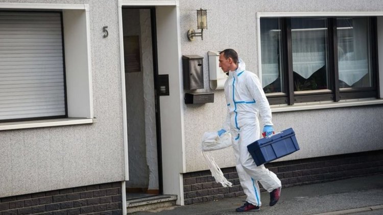 Осъдиха на 14 г. затвор майка, убила четирите си бебета