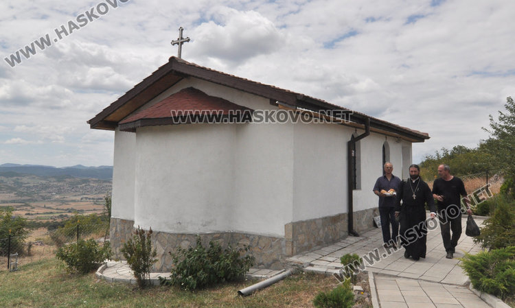 Кмет и земеделци дадоха курбан за Илинден в Сираково