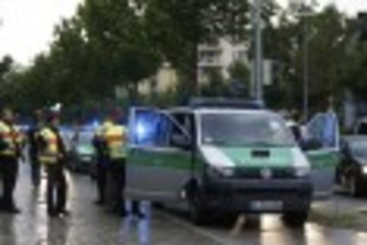 Терор в Мюнхен: Жертви и ранени при серия нападения (видео)