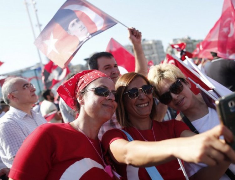 Разпускат елитната президентска гвардия на Турция