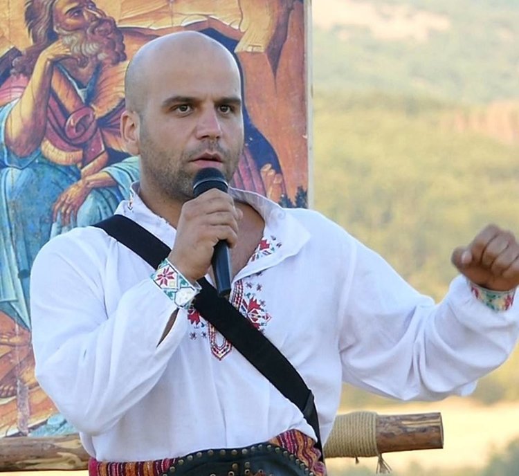 Стотици се стекоха на връх Драгойна за „Угар“