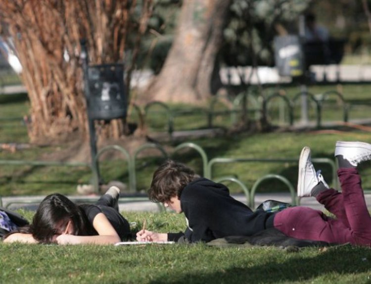 230 000 млади българи са неактивни  