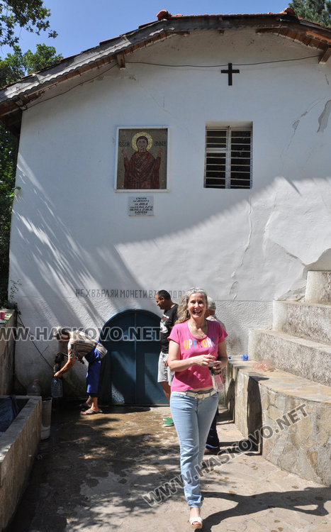 В Тракиец: Сляпо дете прогледна с вяра в Света Анна
