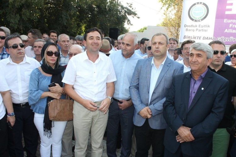 ДПС почете паметта на лидера на турците от Западна Тракия д-р Садък Ахмет