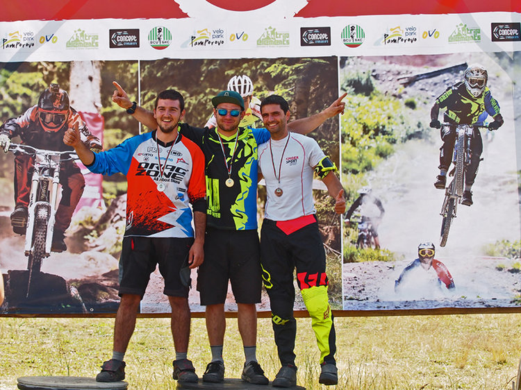 Смолянският клуб "Райдърс Юнайтед" спечели отборно Държавния шампионат по планинско колоездене 