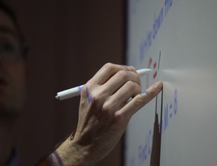 Хаос в училищата заради масово пенсиониране на учители и директори  