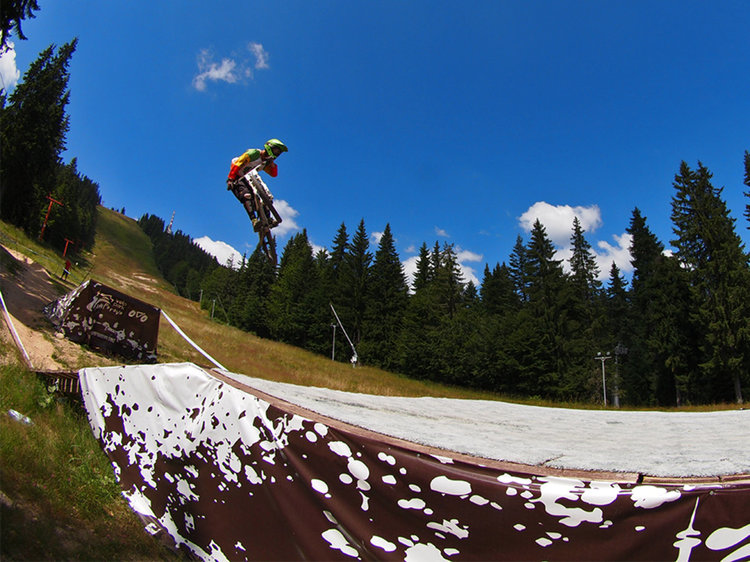 Смолянският клуб "Райдърс Юнайтед" спечели отборно Държавния шампионат по планинско колоездене 