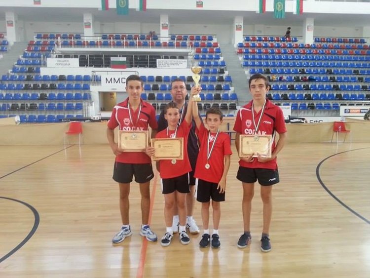 Тенисистите на Ардино втори в България