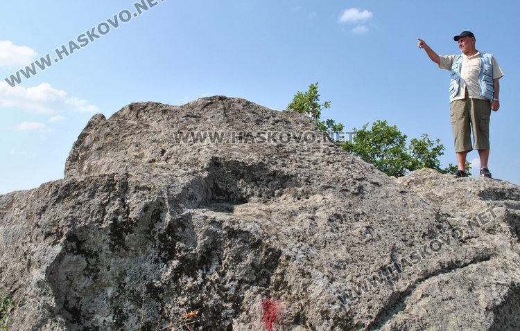 Проф. Овчаров: Край Баните е имало тракийски храм на слънцето