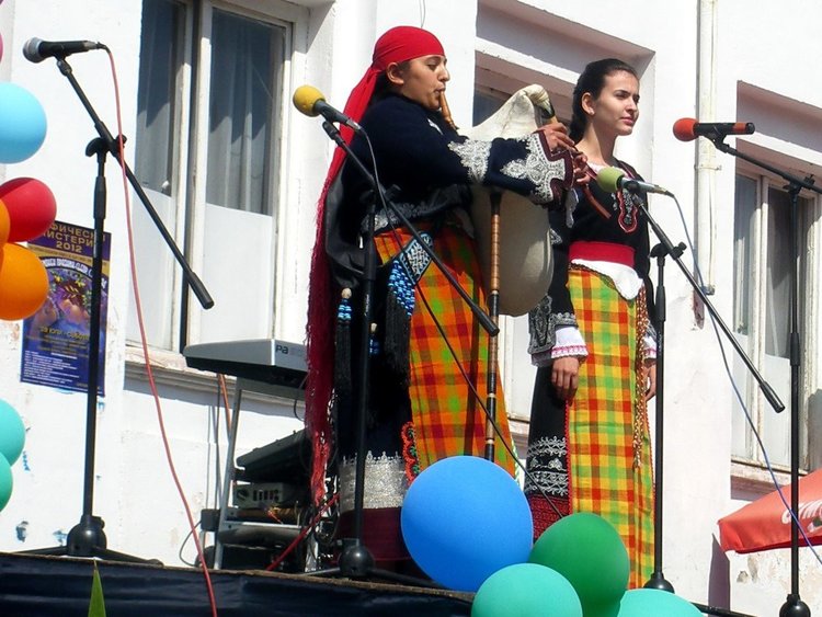 Орфей слиза в ада край Триград,за поредна година селото съчетава народен празник с древни легенди