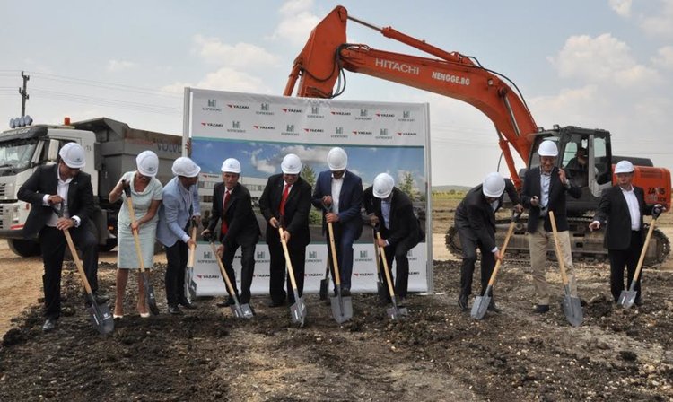 Дадоха старт на строежа на новия завод на "Язаки" край Димитровград