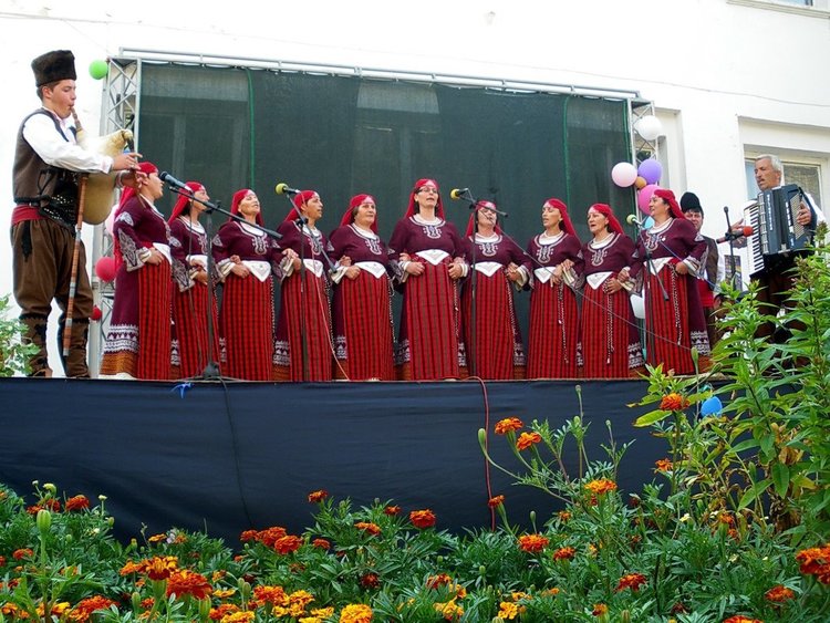 Орфей слиза в ада край Триград,за поредна година селото съчетава народен празник с древни легенди