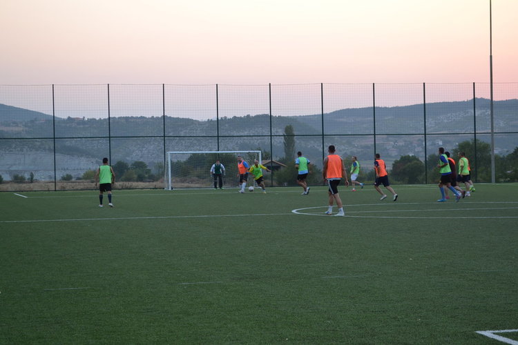 „Лисиците“ спечели градския турнир по футбол на малки врати в Момчилград