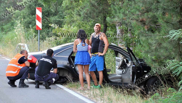 Ауди А6 уби на място две деца с мотопед на пътя през Кенана