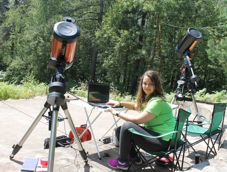65 млади астрономи изследват нашата слънчевата система от „Белите брези” 