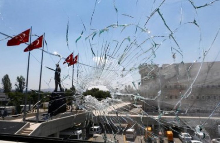 Паспортите на близо 50 000 турци са отнети