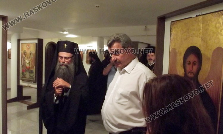 Владици и свещеници от Пловдив и Смолян отслужиха тържествена литургия в "Свети Висарион Смоленски"