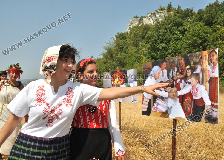 Хасковски фотограф показа пътя на хляба - от нивата до трапезата