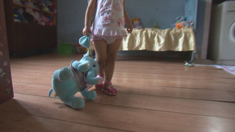 48-годишна баба стана майка на четирите си внучета