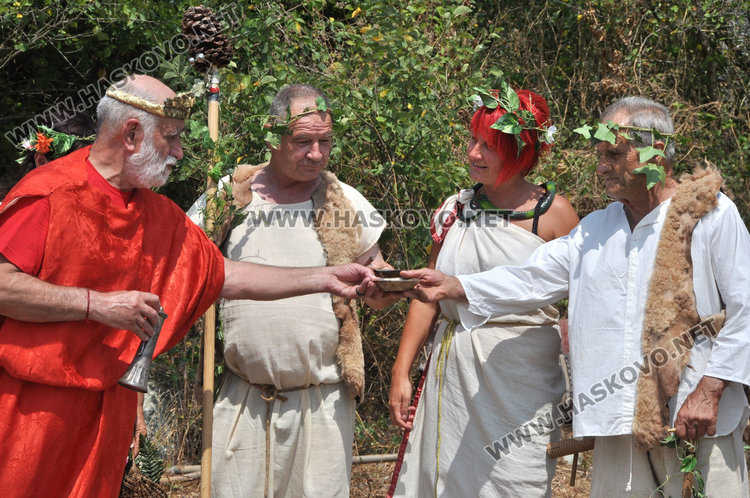 Хасковски фотограф показа пътя на хляба - от нивата до трапезата